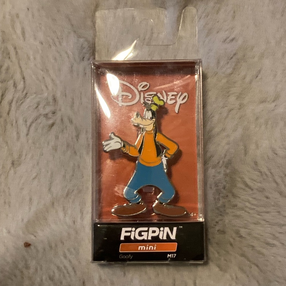 Disney Goofy Figpin
